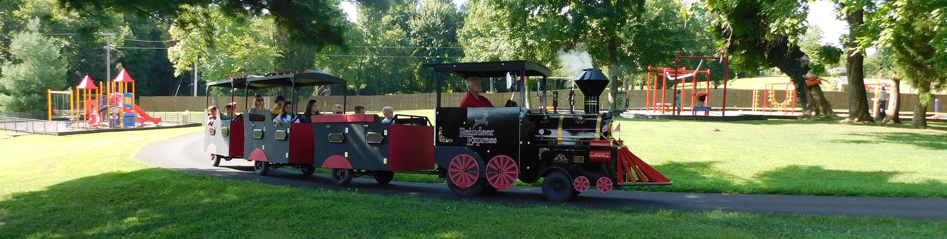 Santa's-Cottage-Mini-Train.jpg